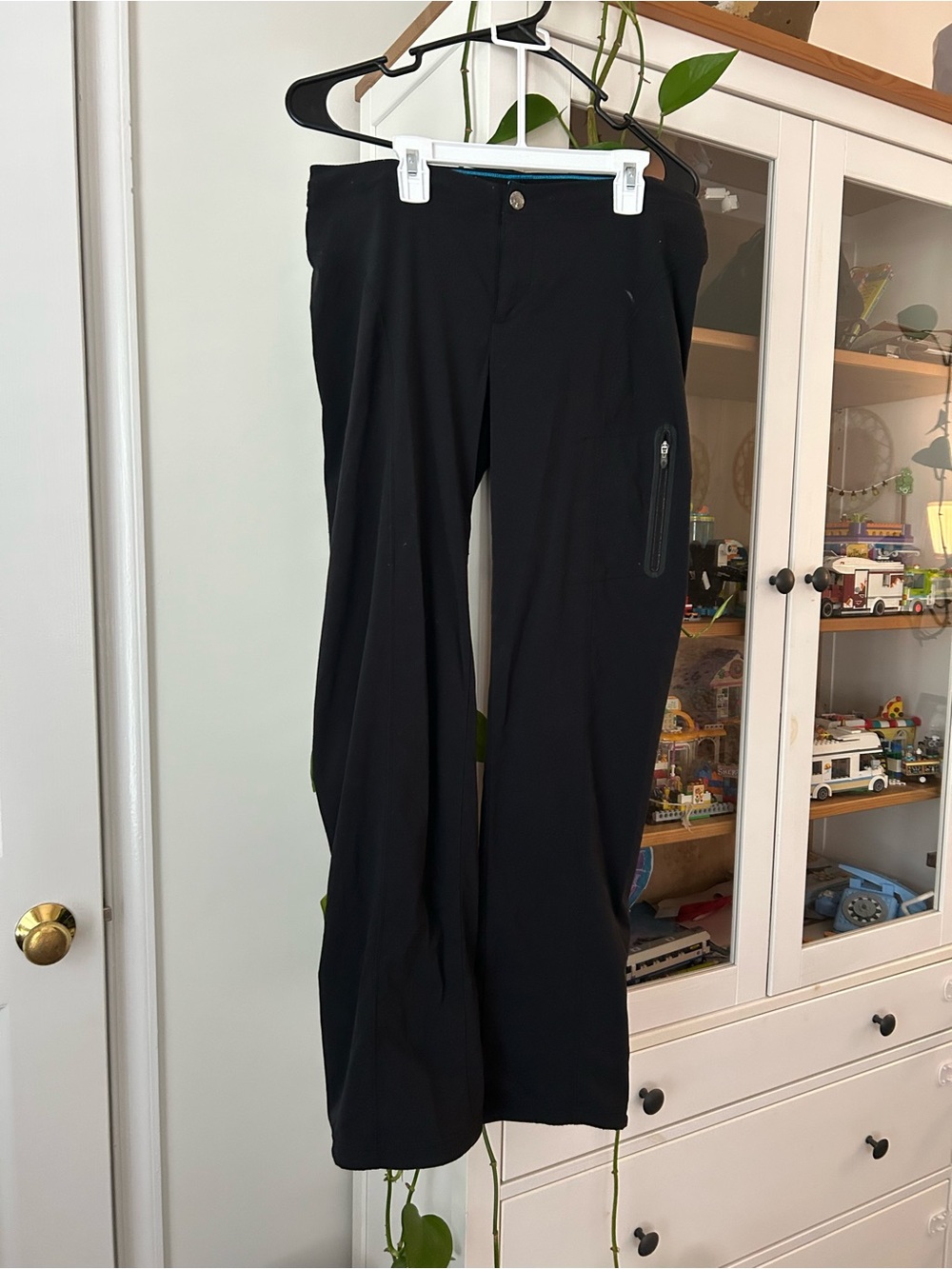 Columbia women’s Black Performance Pants - Classic Fit